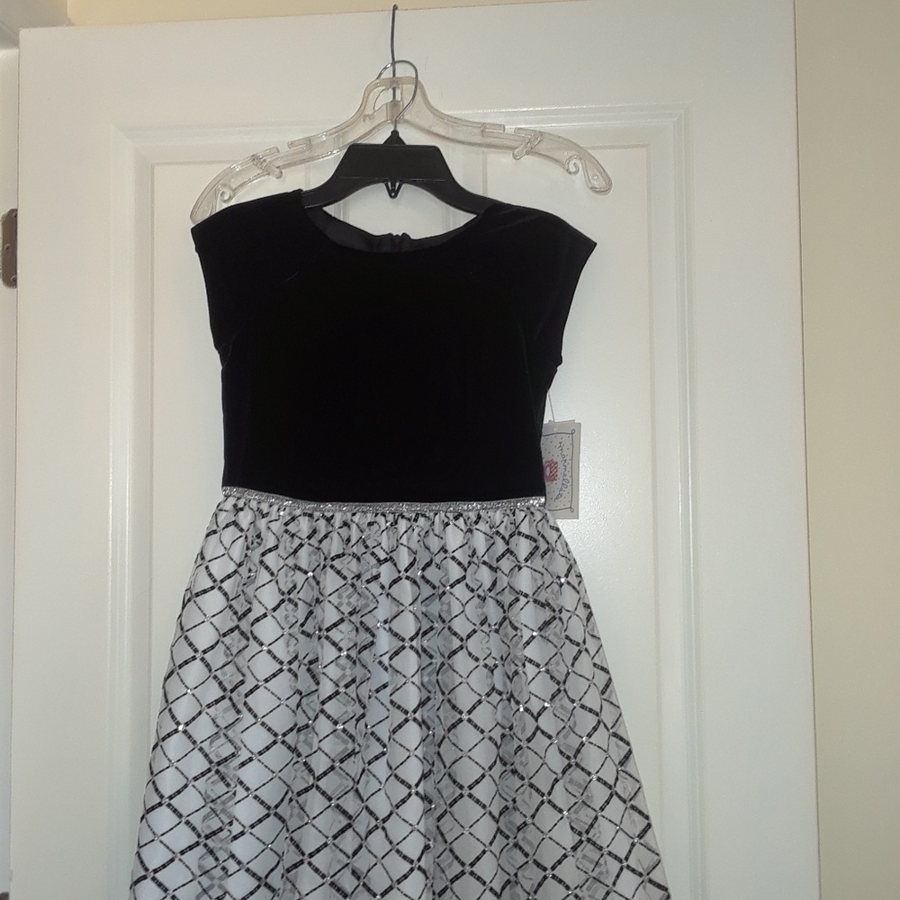 NWT  Marmellata Girls party dress